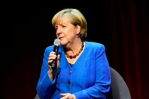 Bà Merkel 'không trách bản thân' vì xung đột Ukraine