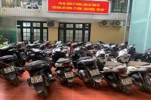 Nơi cất giấu hàng chục xe máy sang của ổ nhóm tội phạm ở Hà Nội