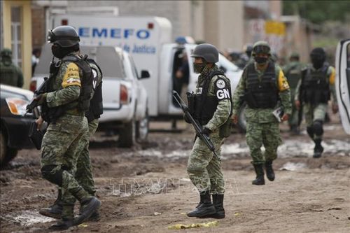 Xả súng nhằm vào học sinh trung học ở Mexico