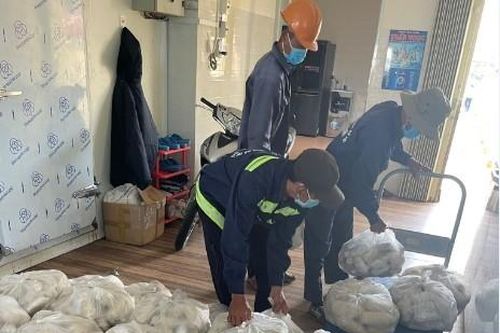 Quản lý thị trường An Giang tiêu hủy 600kg chả nấm không rõ nguồn gốc, xuất xứ