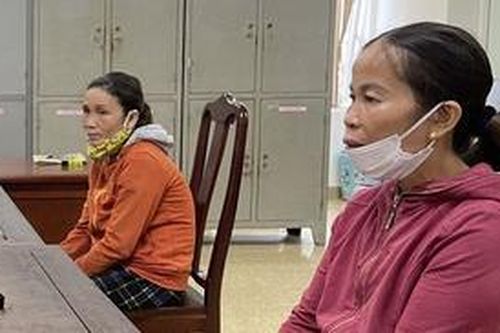 Hai nữ quái dàn cảnh trộm hơn 20.000 USD cùng nhiều vàng