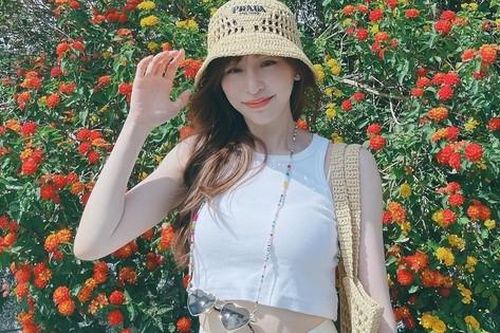 Vương Tâm Lăng như gái đôi mươi ở tuổi tứ tuần