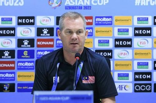 HLV U23 Malaysia thất vọng vì 'thẻ đỏ và phạt đền'