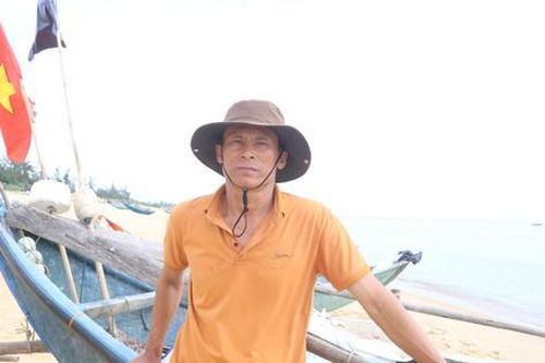 Một mình cứu 5 ngư dân giữa biển