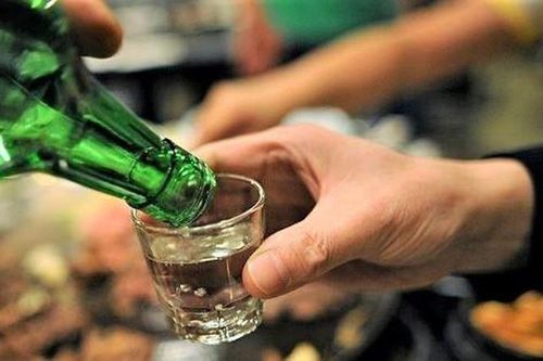 Từ chối đi nhậu, nam thanh niên bị bạn đâm chết