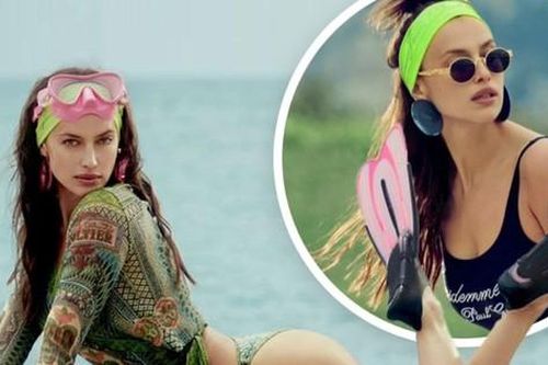 Tình cũ siêu mẫu của Ronaldo khoe đường cong 'bỏng rẫy' với đồ bơi