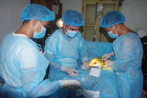 Khánh Hòa: Bệnh xá đảo Phan Vinh phẫu thuật cứu sống ngư dân viêm ruột thừa cấp