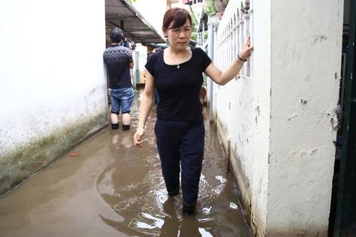 Hà Nội: Hơn 10 năm người dân phường Tứ Liên phải sống trong cảnh ngập lụt