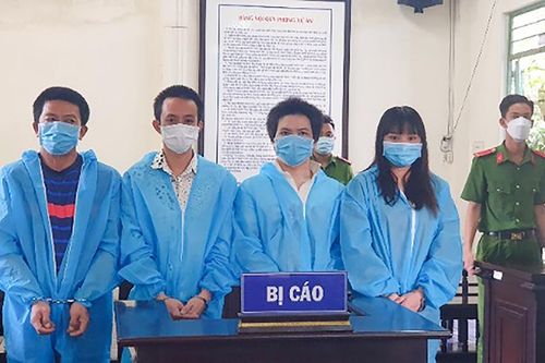 Ở tù vì mua, bán ma túy