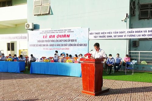 UBND huyện Tri Tôn ra quân chiến dịch truyền thông sức khỏe sinh sản