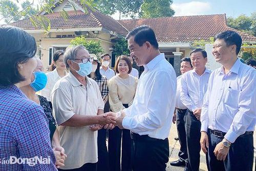 Xây dựng đội ngũ cán bộ đáp ứng yêu cầu phát triển