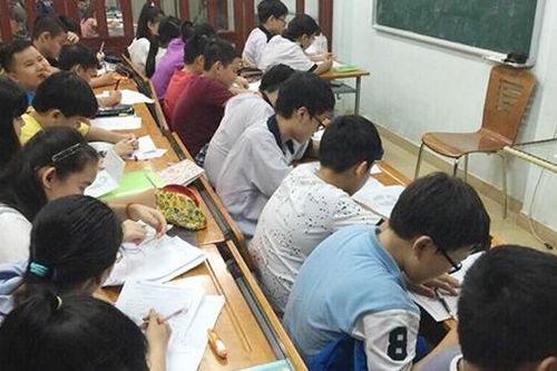 Đề xuất đưa hoạt động dạy thêm, học thêm vào danh mục ngành nghề kinh doanh có điều kiện