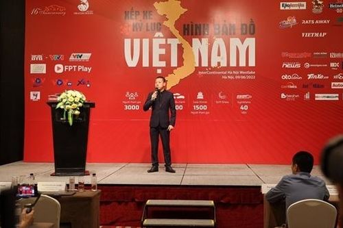 1.700 xe ô tô xếp hình bản đồ Việt Nam để xác lập kỷ lục