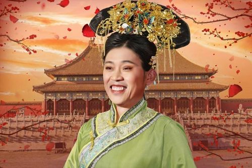 Nghệ sĩ Hoài Linh lại giả gái trong vở cải lương 'Hoàn Châu cách cách'