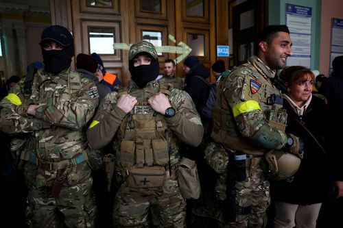 Ngoài án tử, điều gì chờ đợi chiến binh nước ngoài bị bắt ở Ukraine?