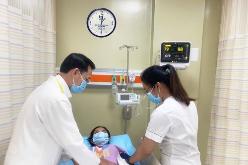 Uống rượu mật ong, một phụ nữ sốc phản vệ độ 3