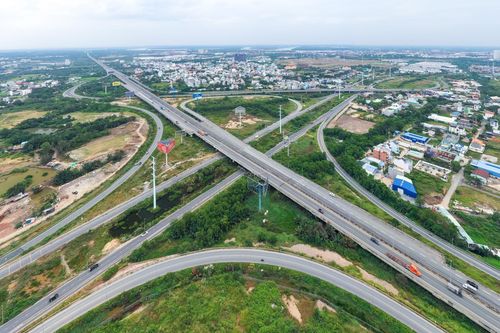 Tranh luận việc đưa công an, kiểm toán vào khi làm đường vành đai 3, 4