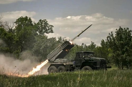 Ukraine cạn kiệt vũ khí