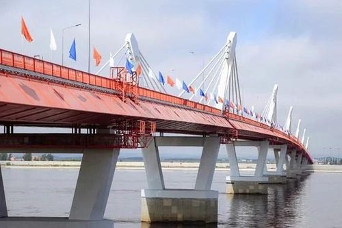Khánh thành cầu đường bộ đầu tiên nối giữa Nga và Trung Quốc