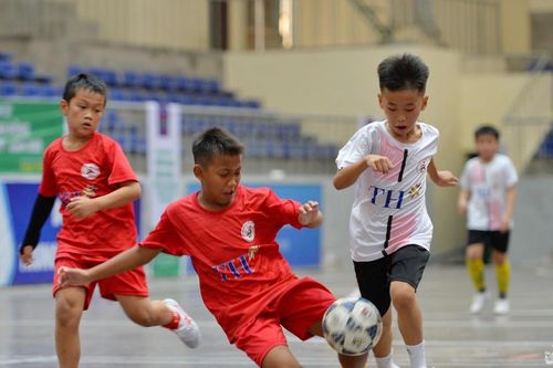 Nhi đồng Thành phố Vinh - Nhi đồng Quỳ Châu (2-2): Trận hòa đầy kịch tính