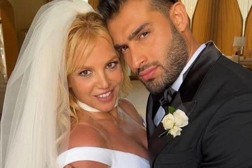 Váy cưới của Britney Spears