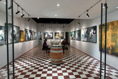 'Từ trong vô tận' đến những cung đường miền Trung