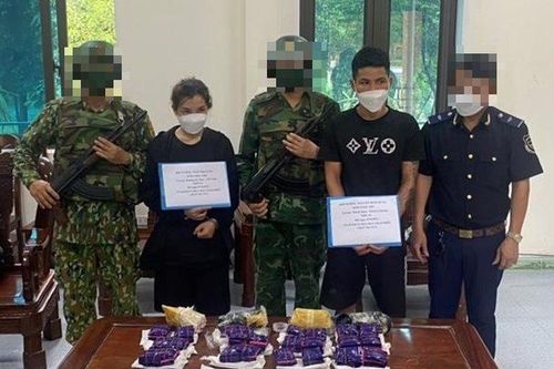 Cặp đôi vận chuyển 24 nghìn viên ma túy bằng xe máy
