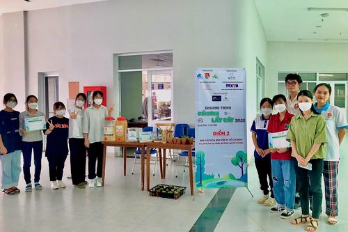 Chương trình 'Đổi sách lấy cây' - phát triển văn hóa đọc cộng đồng