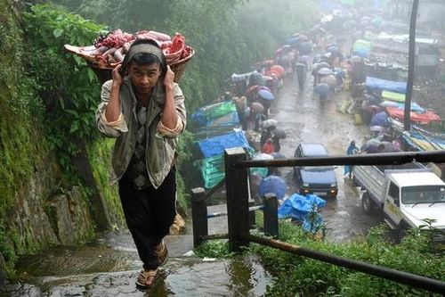 Trải nghiệm cuộc sống ở ngôi làng mưa nhiều nhất thế giới