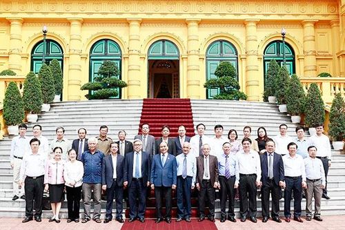 Với người Việt Nam, nói đến sử dân tộc là thiêng liêng