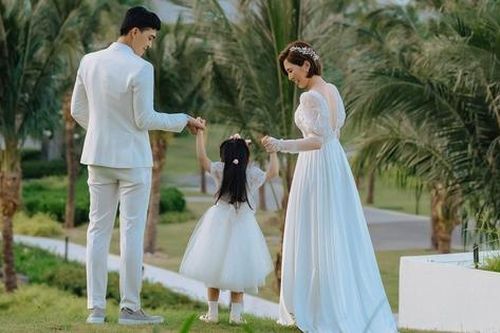 Khương Ngọc: 4 'bóng hồng' trong đời, lên chức cha mới làm đám cưới ở tuổi U40
