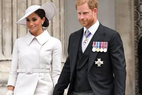 Lý do Harry, Meghan ít xuất hiện trước công chúng ở Đại lễ