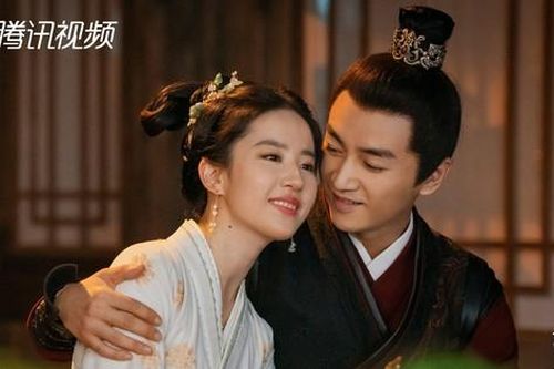Mộng Hoa Lục gây tranh cãi: Sai lịch sử, lệch nguyên tác, hashtag leo Hot Search nhạy cảm