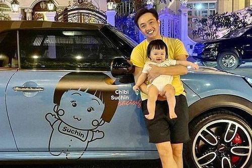 Ông bố của năm Cường Đô La chăm chiều con gái rượu Suchin hết mực