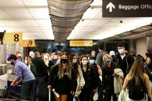 Mỹ bỏ quy định xét nghiệm COVID đối với hành khách quốc tế