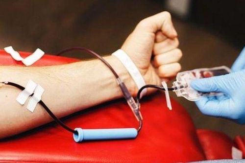 Tại sao khi truyền máu người bệnh phải trả tiền?