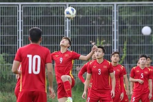 Văn Tùng và Văn Chuẩn được AFC vinh danh trước trận tứ kết với Saudi Arabia