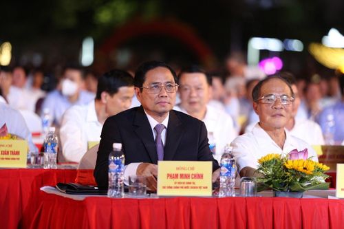 Thủ tướng dự lễ kỷ niệm 65 năm ngày Bác Hồ về thăm Hà Tĩnh