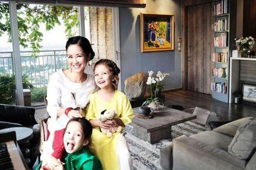 Bức tường đặc biệt trong căn nhà siêu sang nhìn ra sông của diva Hồng Nhung