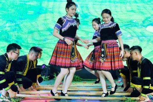 Thanh Hóa: Đêm nhạc từ thiện kêu gọi hơn 200 triệu đồng giúp bệnh nhân nghèo