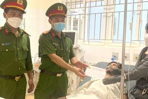Công an Hải Phòng cứu sống nam thanh niên 32 tuổi ngã xuống sông cầu Rào
