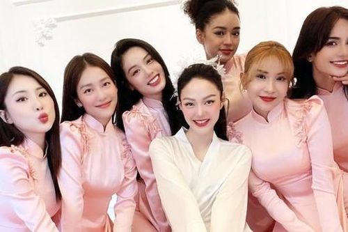 'Cô dâu tháng 6' Minh Hằng đẹp rạng rỡ, dàn bê tráp toàn người đẹp nổi tiếng