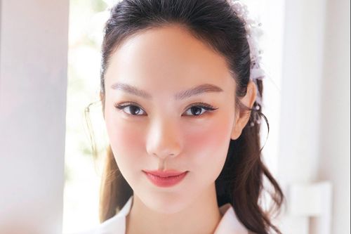 Khả Như, Khả Ngân làm phù dâu trong lễ xin dâu của Minh Hằng