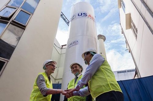 Khởi động lắp đặt hệ thống oxy lỏng do Mỹ tài trợ ở Bệnh viện Bạch Mai