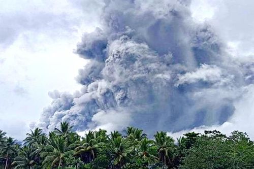 Núi lửa Bulusan tại Philippines tiếp tục phun trào