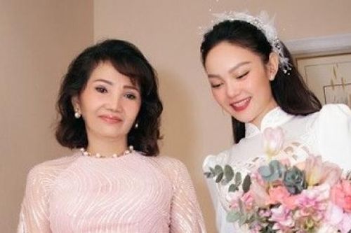 Thiết kế áo dài trắng giúp Minh Hằng rạng rỡ ngày vu quy