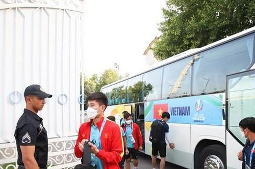 Khó tìm vé, U23 Việt Nam buộc phải về nước theo cách 'hành xác'