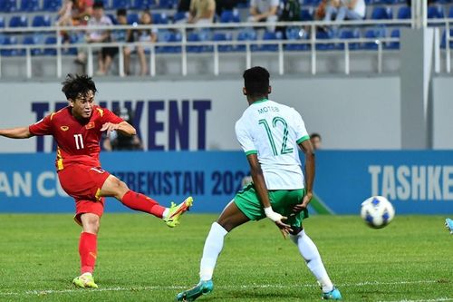 Minh Bình tiếc vì không thể 'xé lưới' Saudi Arabia