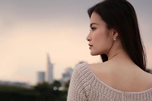 Bài viết 'trách' fan lẫn xin lỗi của Đông Nhi bất ngờ 'đăng xuất' khỏi mạng xã hội không dấu vết