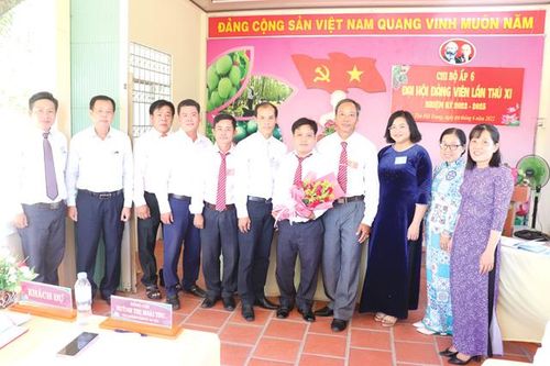 Đại hội điểm Chi bộ ấp 6, xã Tân Hội Trung và Chi bộ Đội Tổng hợp Công an huyện Cao Lãnh